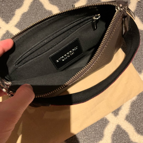 Burberry London mini-bag/pochette in dark brown leather - Picture 8 of 9